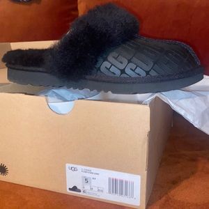 BRAND NEW K COZY II UGG Slides/Slippers